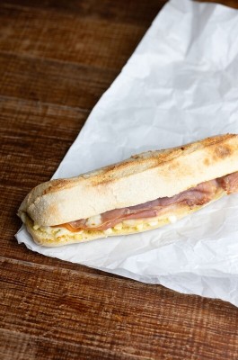 Panini jambon cru