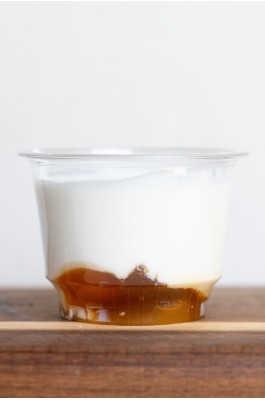 Fromage blanc confiture d'abricot